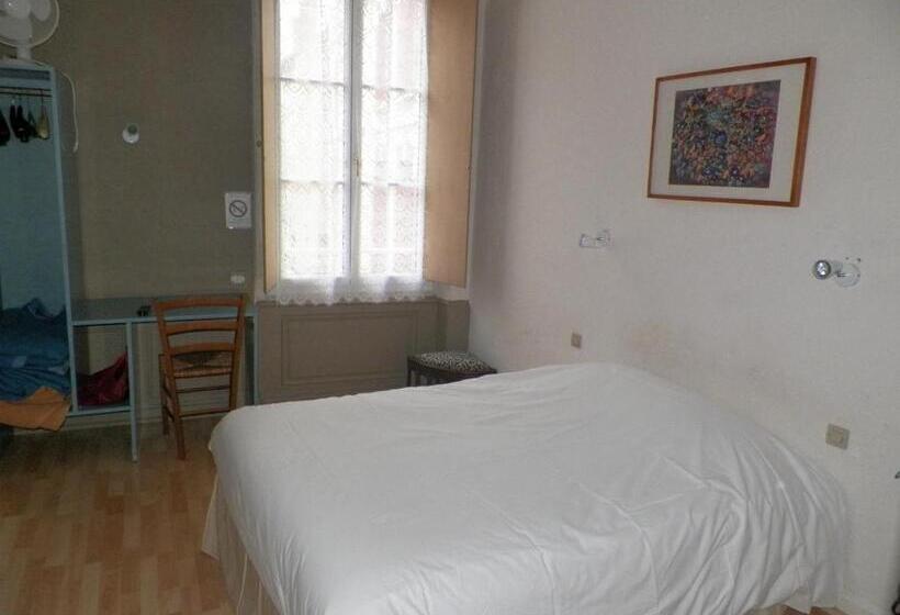 家庭间, Hôtel Du Commerce