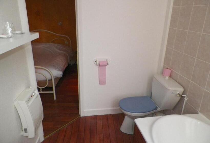 家庭间, Hôtel Du Commerce