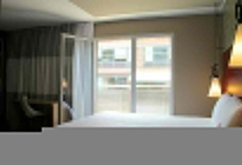 Номер Стандарт Трехместный, Ibis Lille Centre Grand Palais