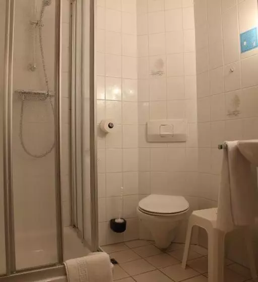 Standard Yhden Hengen Huone, Landgasthof Voltmer