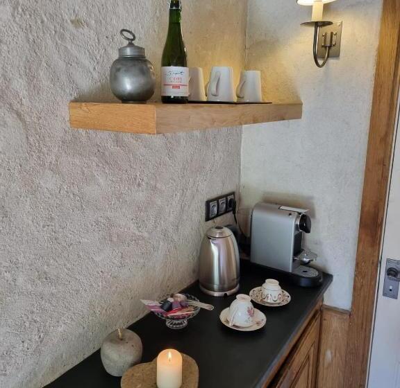 ویلای یک اتاق خوابه با استخر شنا, Le Manoir Des Impressionnistes   Bord De Mer