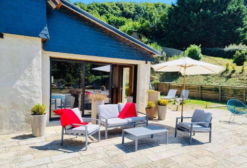 ویلای یک اتاق خوابه با استخر شنا, Le Manoir Des Impressionnistes   Bord De Mer