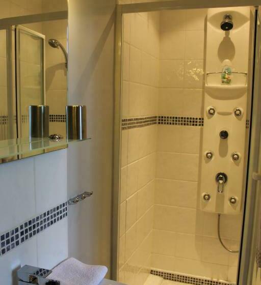 Люкс, Manoir Xv Domaine De Peyrafort