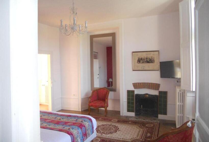 Номер Deluxe, Manoir Xv Domaine De Peyrafort