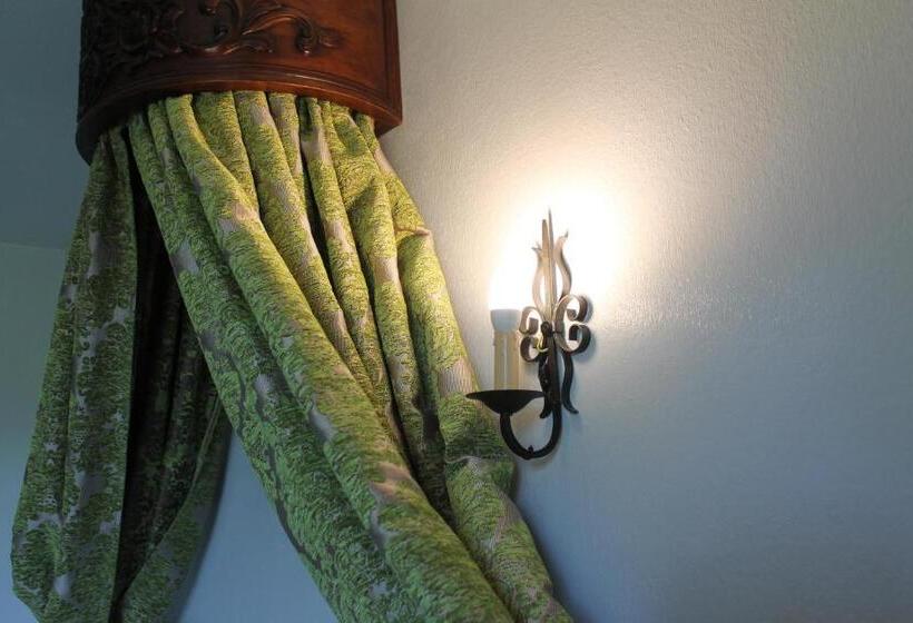 Номер Superior, Manoir Xv Domaine De Peyrafort