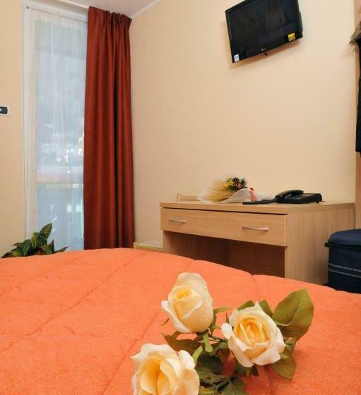 חדר סטנדרט לשלושה עם מרפסת, Garni Maria