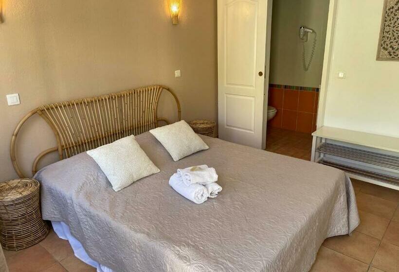 标准房带园景, Cap Riviera Hotel & Restaurant Saint Aygulf