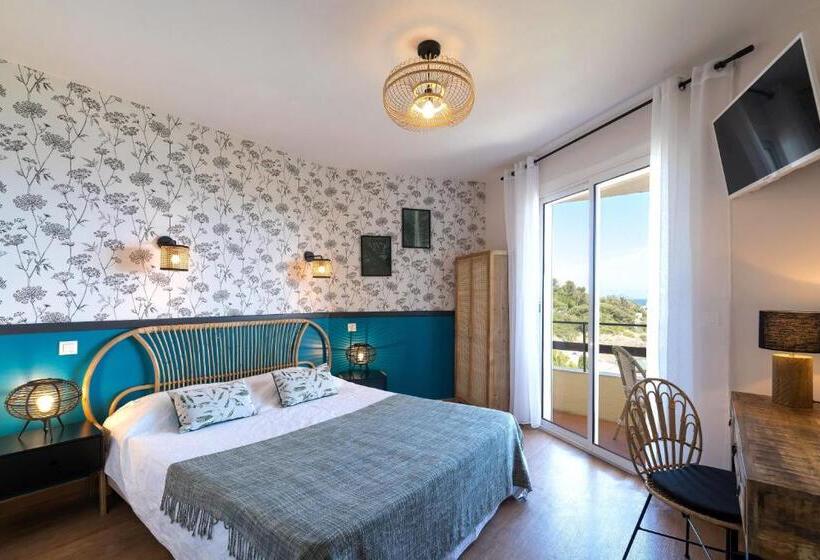 Номер Стандарт Вид на Море с Террасой, Cap Riviera Hotel & Restaurant Saint Aygulf