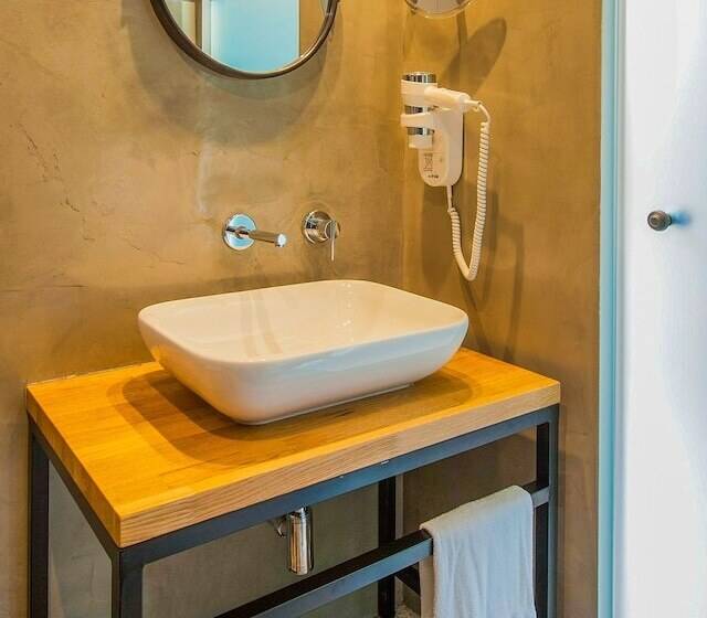 Студия Стандарт, Thalassokipos