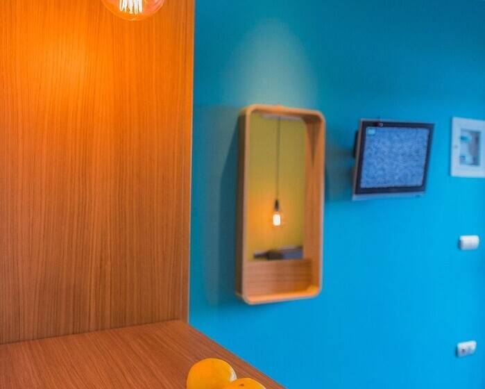 Студия Стандарт, Thalassokipos