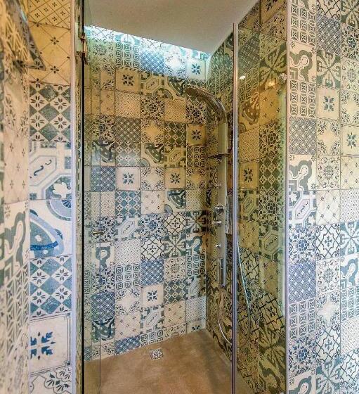 Студия Стандарт, Thalassokipos