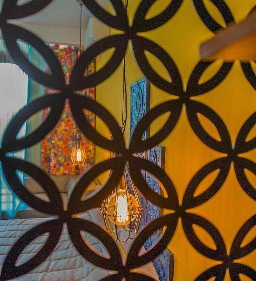 Студия Стандарт, Thalassokipos