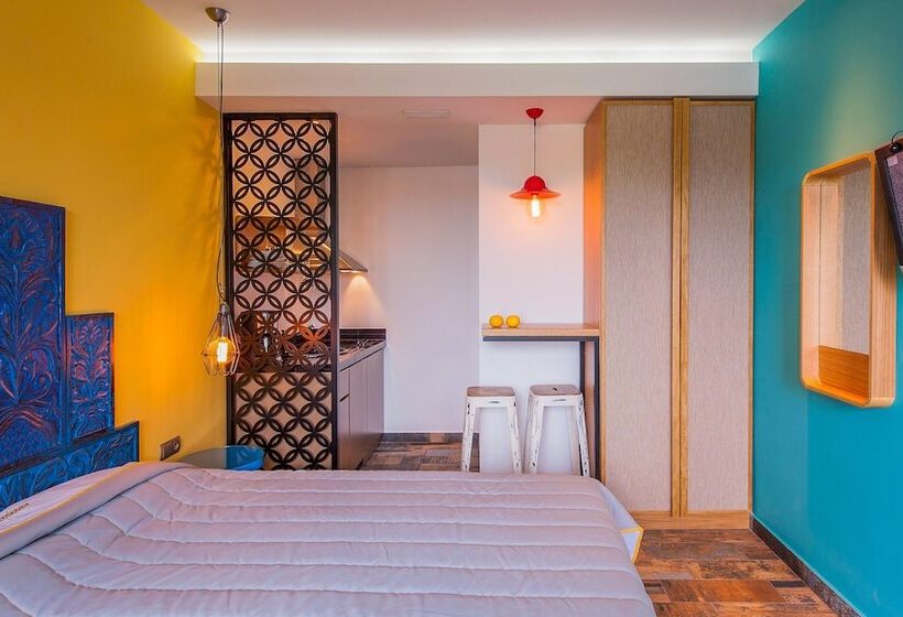 Студия Стандарт, Thalassokipos