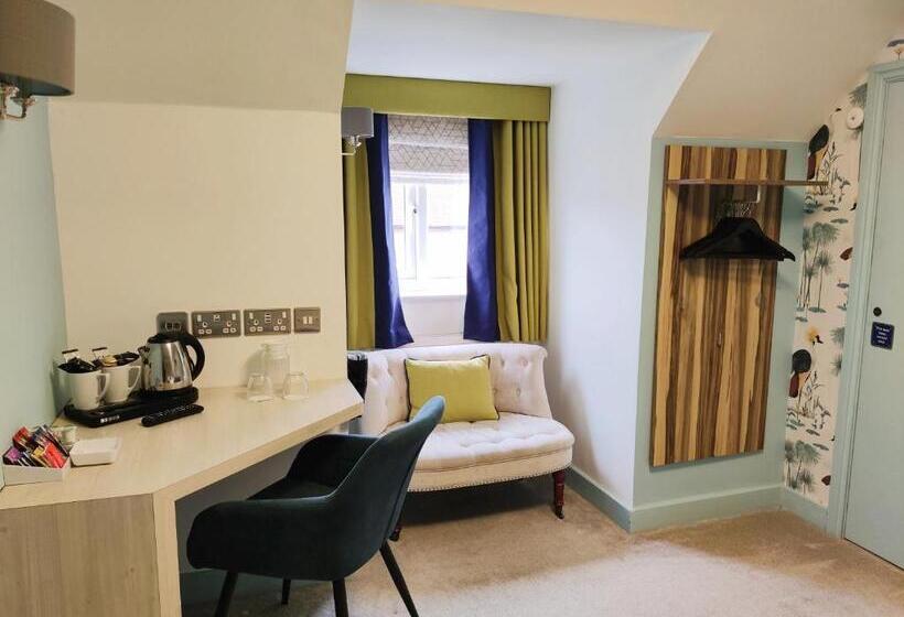 غرفة عائلية, The Bingham Townhouse