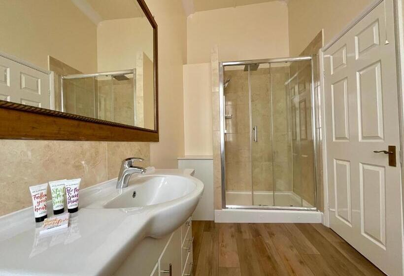 Номер Стандарт, Vernon Guesthouse
