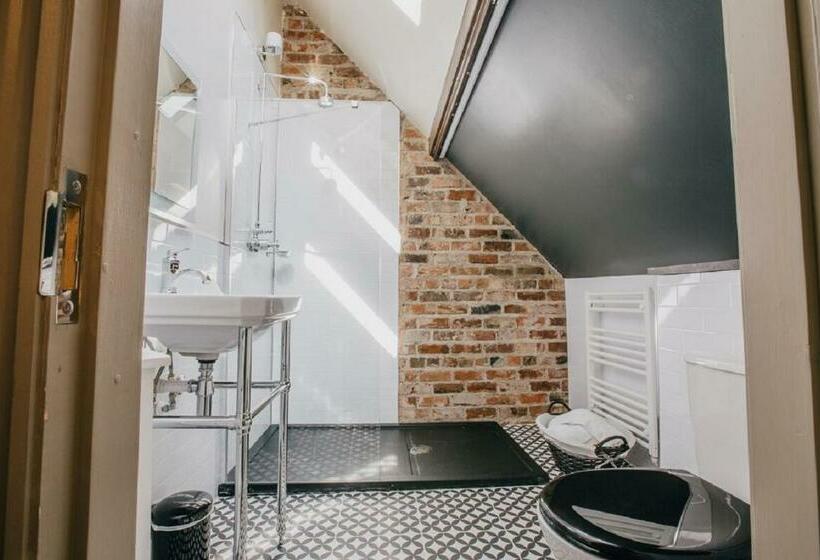 行政房间, The Duke Of Edinburgh Hotel & Bar