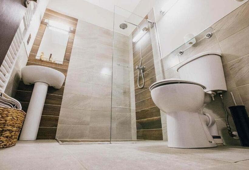 高级大房间, The Duke Of Edinburgh Hotel & Bar