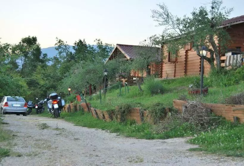 スタンダードバンガロー, Agriturismo Cisogna