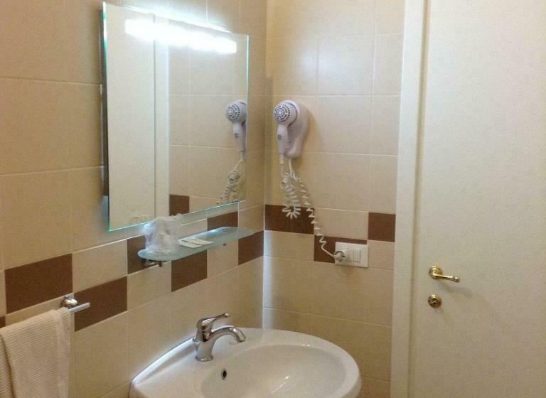 اتاق استاندارد, Albergo Giugni