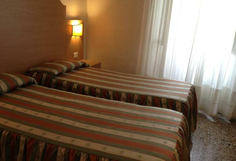 اتاق استاندارد, Albergo Giugni