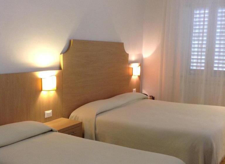 اتاق استاندارد سه نفره, Albergo Giugni