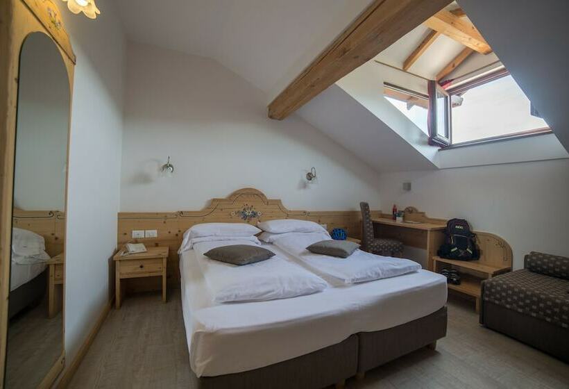 غرفة قياسية, Due Spade