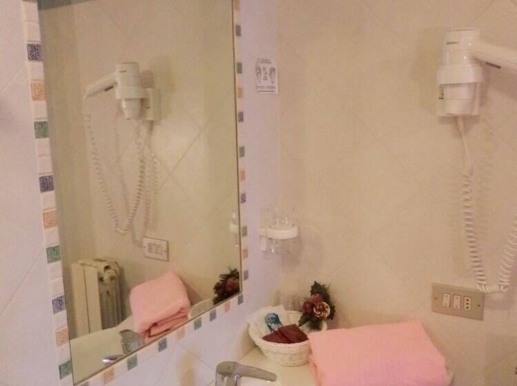 غرفة قياسية, Due Spade