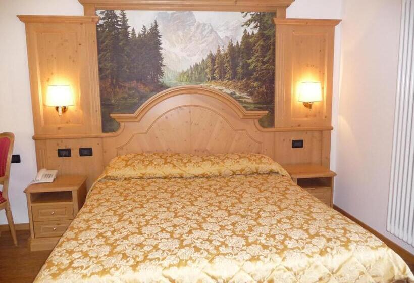 Pokój Superior, Almazzago