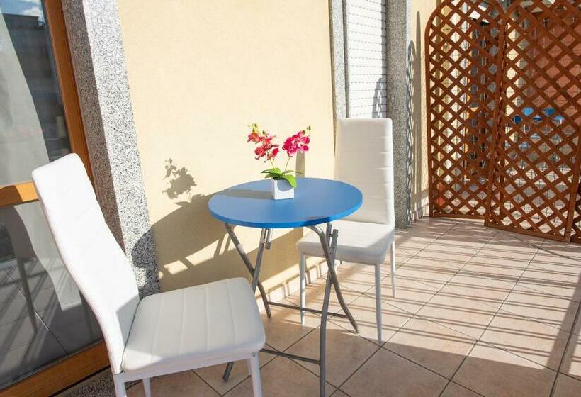 Номер Стандарт, B&b New Triscele