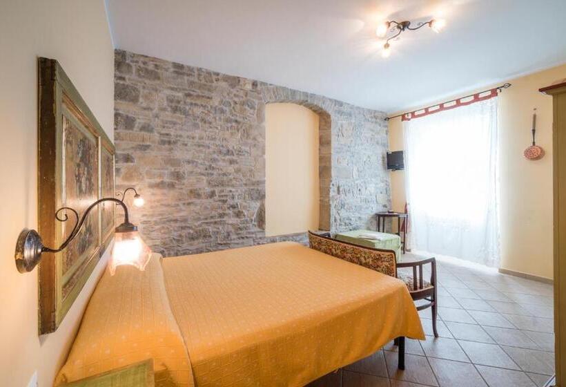 スタンダードトリプルルーム, Borgo San Pietro