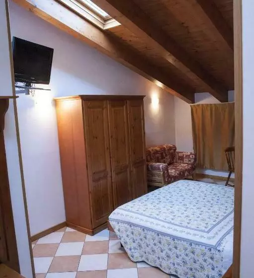 スタンダードトリプルルーム, Casa Hellen
