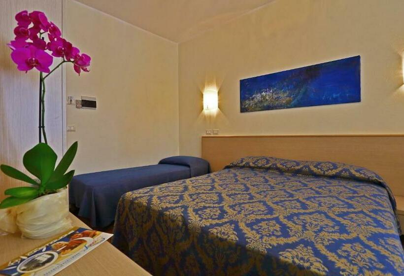 标准三人间, Castiglione