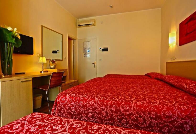 标准三人间, Castiglione