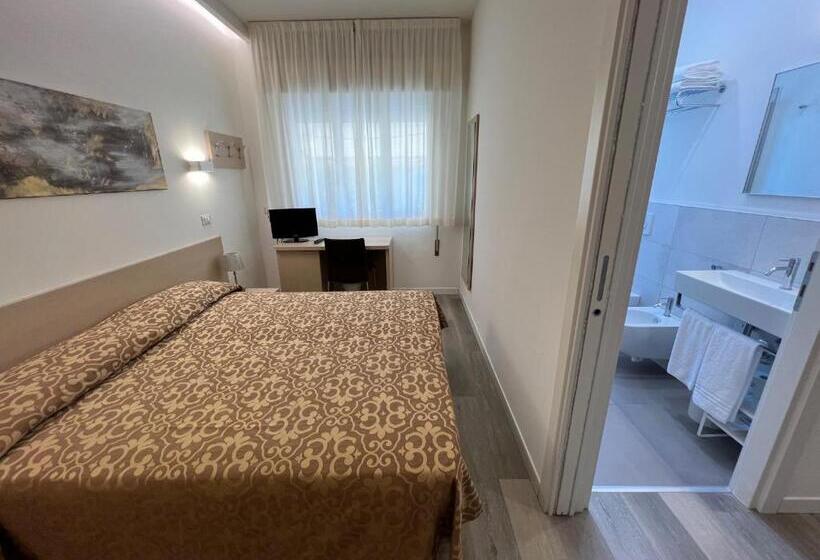 家庭间, Castiglione