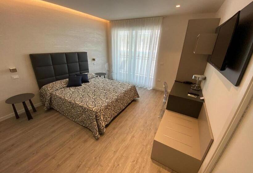 Трехместный Номер Deluxe, Castiglione
