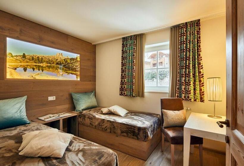 חדר משפחתי, Dolomit Boutique