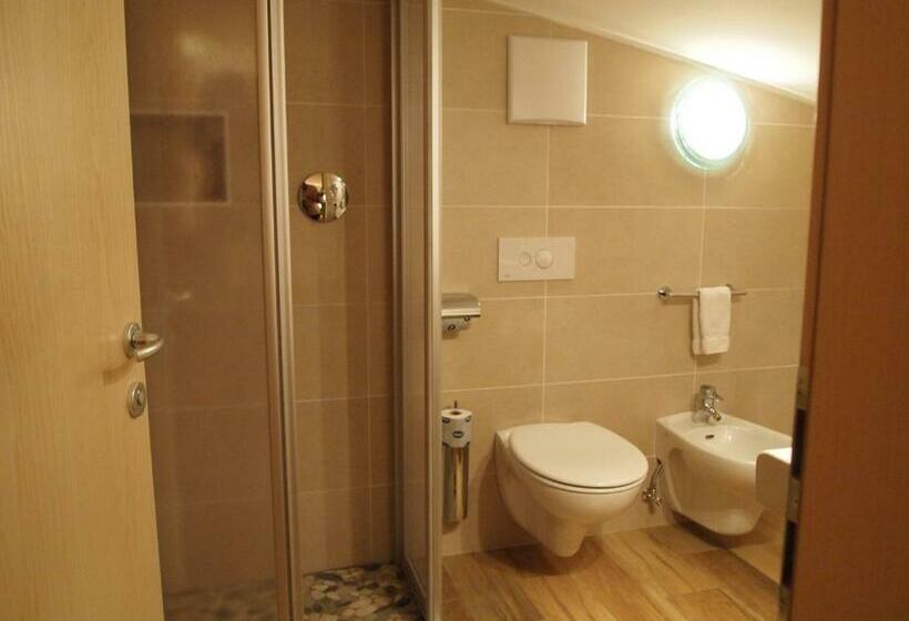 Standart Tek Kişilik Oda, Edda