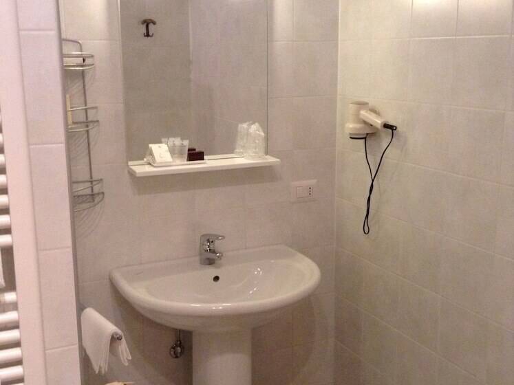 스탠다드 룸 호수 전망, Eden