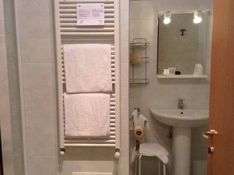 스탠다드 트리플 룸, Eden