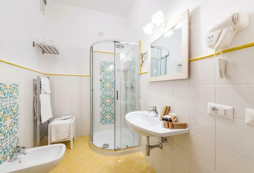 Triple Room Sea View, Florida Residence