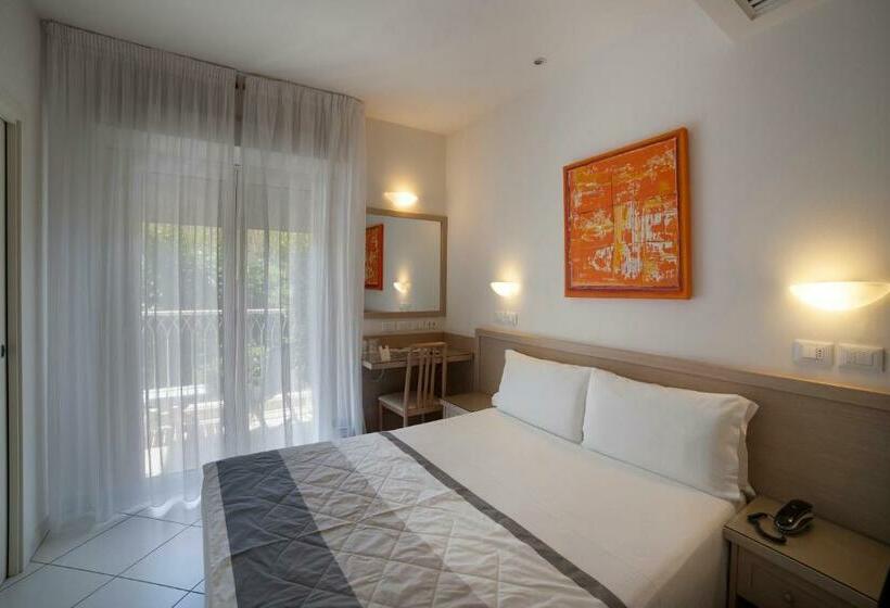 スタンダードルーム, Gala