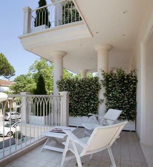 スーペリアールーム, Gala