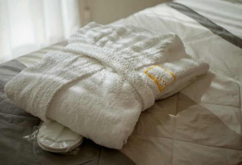 スーペリアールーム, Gala