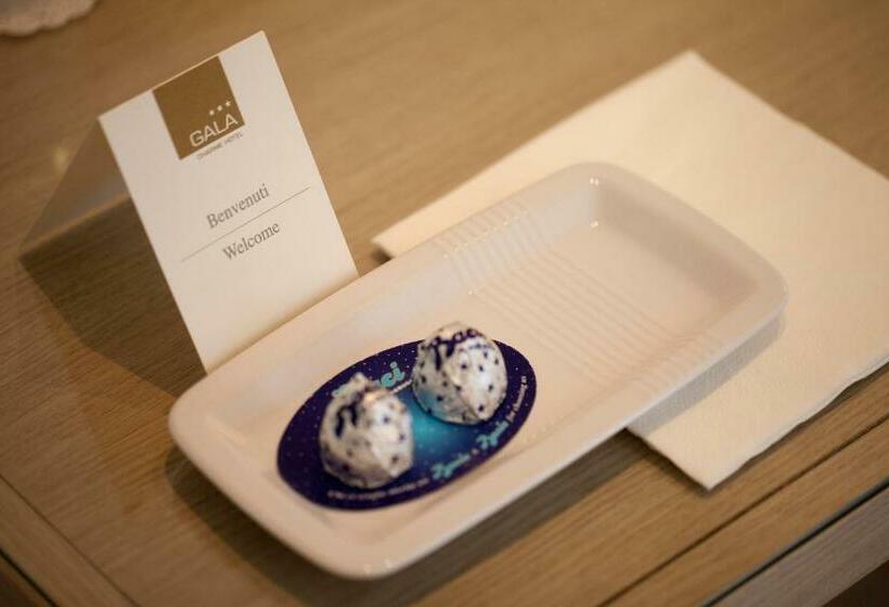 スーペリアールーム, Gala