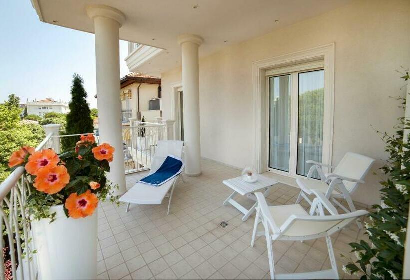 デラックスルーム, Gala