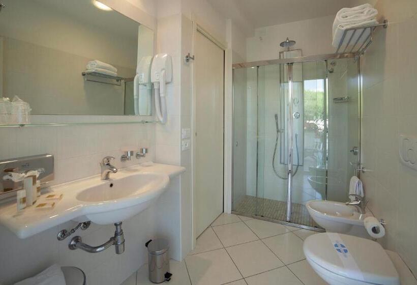 Quarto Deluxe, Gala