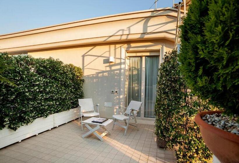 ペントハウススイート, Gala