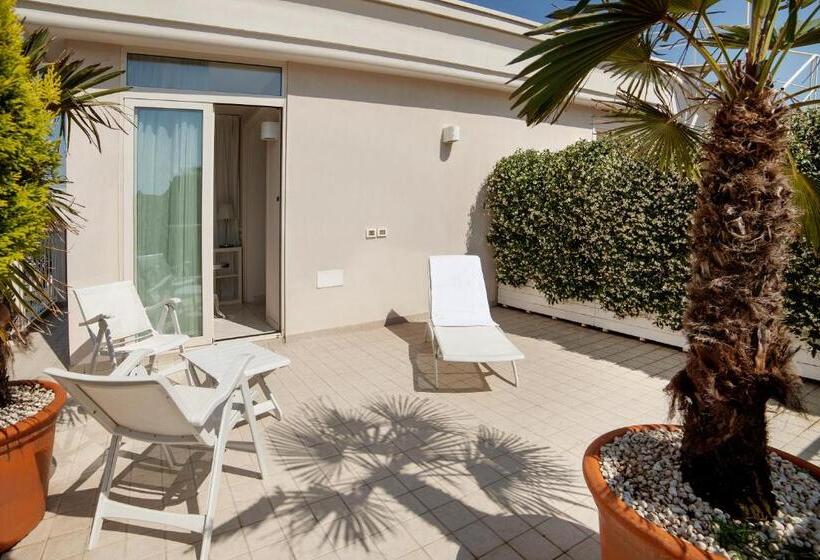 ペントハウススイート, Gala