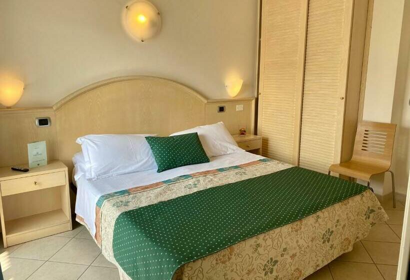 חדר סטנדרט, Granada