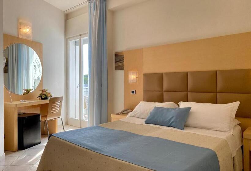 חדר אקונומי לארבעה, Granada